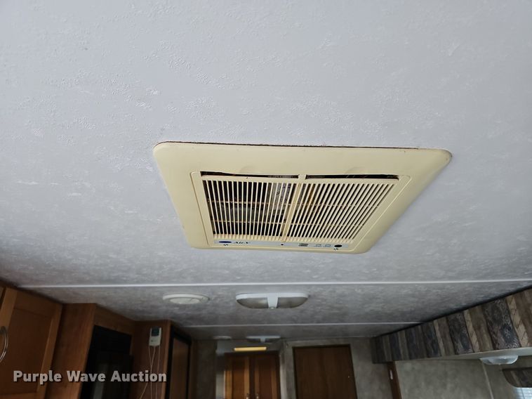 image for item DP0905 2005 Keystone Zeppelin II Z291 camper