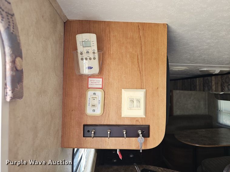 image for item DP0905 2005 Keystone Zeppelin II Z291 camper