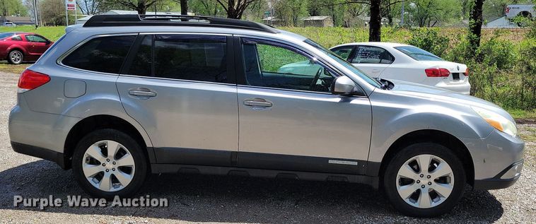 image for item DP1348 2011 Subaru Outback SUV