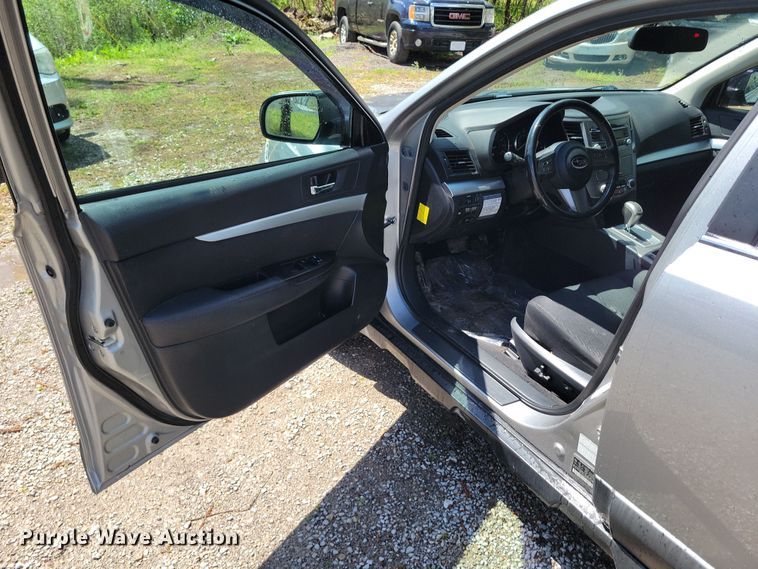 image for item DP1348 2011 Subaru Outback SUV