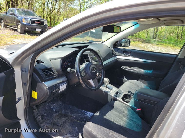 image for item DP1348 2011 Subaru Outback SUV