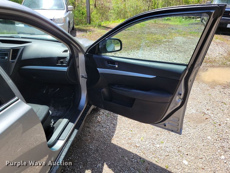 image for item DP1348 2011 Subaru Outback SUV