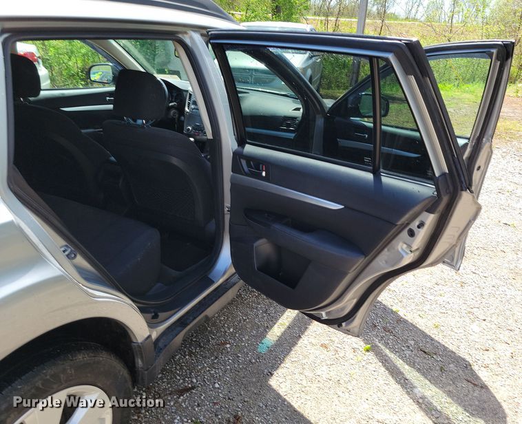 image for item DP1348 2011 Subaru Outback SUV
