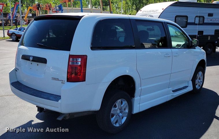 image for item DP1444 2009 Dodge Grand Caravan handicap accessible van