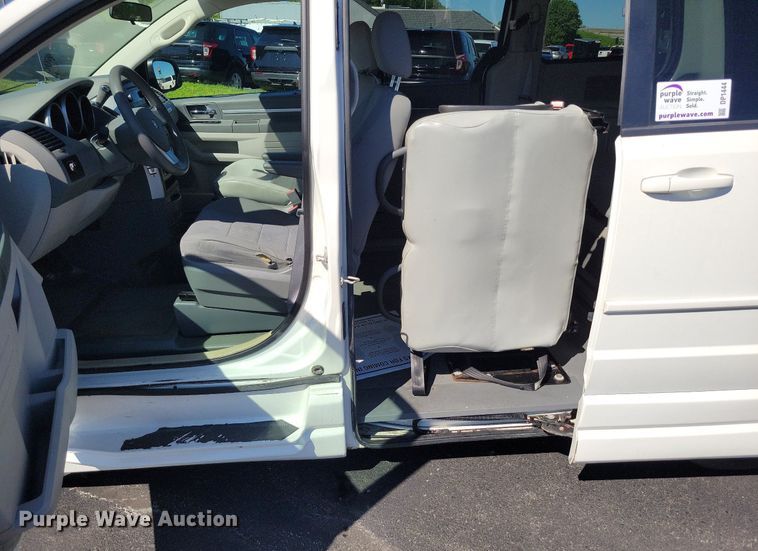 image for item DP1444 2009 Dodge Grand Caravan handicap accessible van