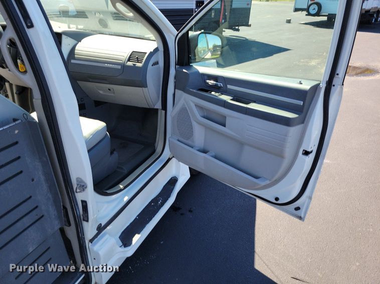 image for item DP1444 2009 Dodge Grand Caravan handicap accessible van
