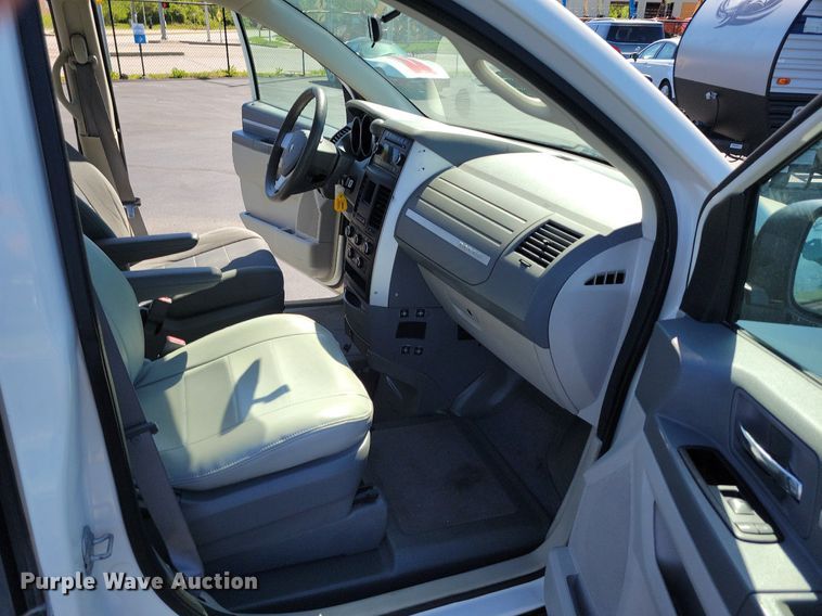image for item DP1444 2009 Dodge Grand Caravan handicap accessible van