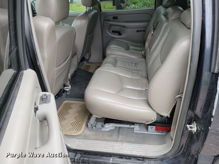 image for item DP1454 2006 Chevrolet Suburban SUV