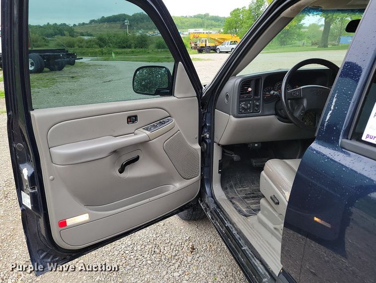 image for item DP1454 2006 Chevrolet Suburban SUV