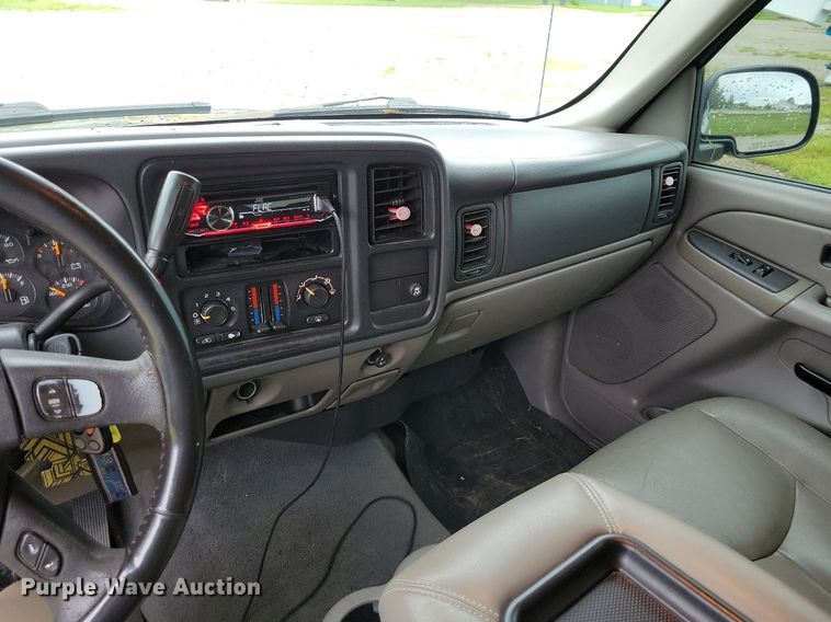 image for item DP1454 2006 Chevrolet Suburban SUV