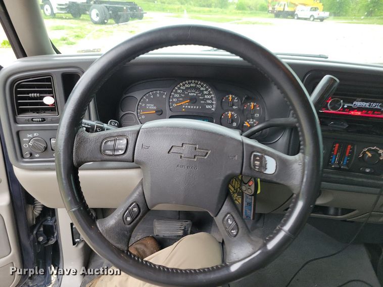 image for item DP1454 2006 Chevrolet Suburban SUV