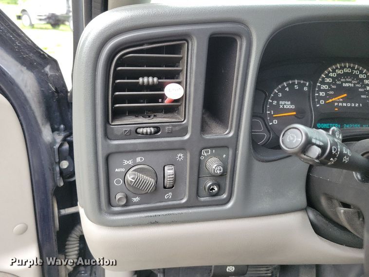 image for item DP1454 2006 Chevrolet Suburban SUV