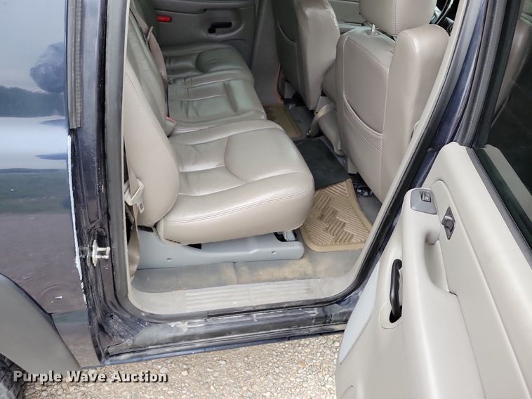 image for item DP1454 2006 Chevrolet Suburban SUV