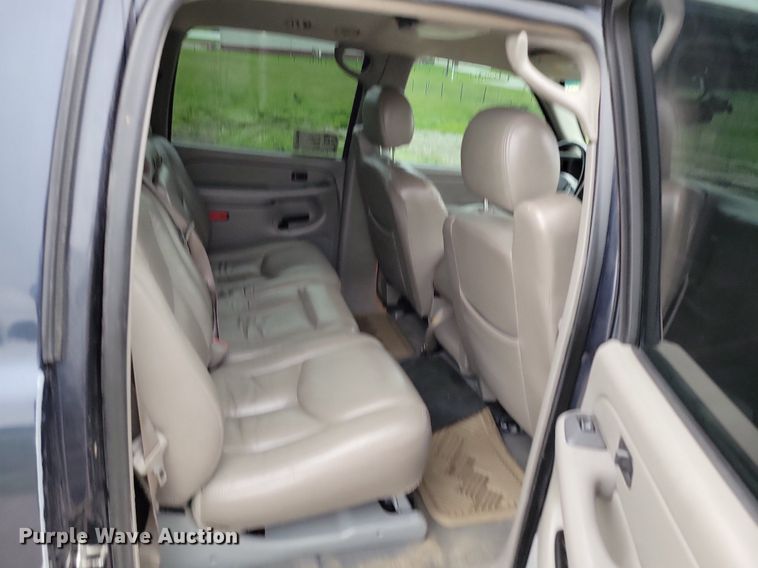 image for item DP1454 2006 Chevrolet Suburban SUV