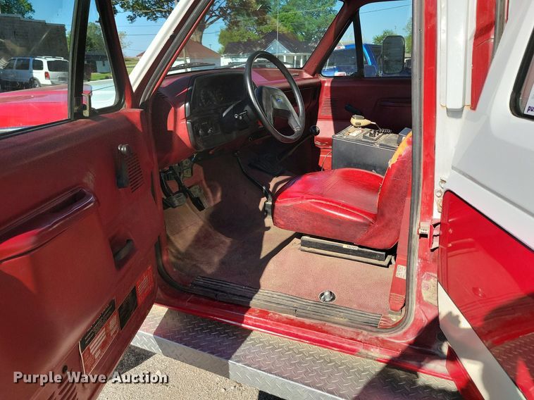 image for item DP1468 1991 Ford F Super Duty brush fire truck