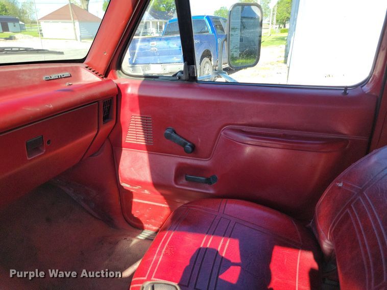 image for item DP1468 1991 Ford F Super Duty brush fire truck