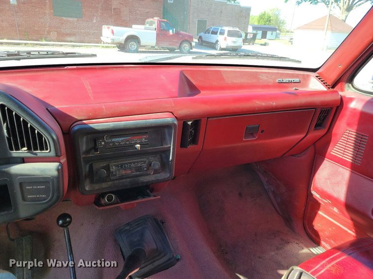 image for item DP1468 1991 Ford F Super Duty brush fire truck