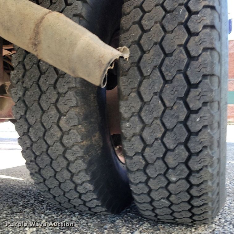 image for item DP1468 1991 Ford F Super Duty brush fire truck