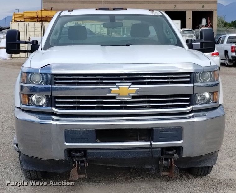 image for item DP3351 2015 Chevrolet Silverado 3500HD utility bed pickup truck