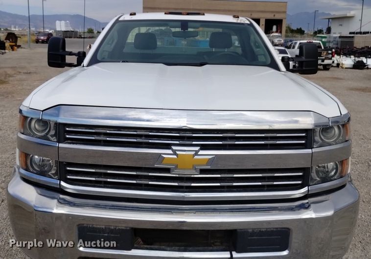image for item DP3351 2015 Chevrolet Silverado 3500HD utility bed pickup truck