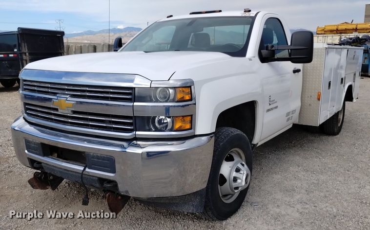 image for item DP3351 2015 Chevrolet Silverado 3500HD utility bed pickup truck