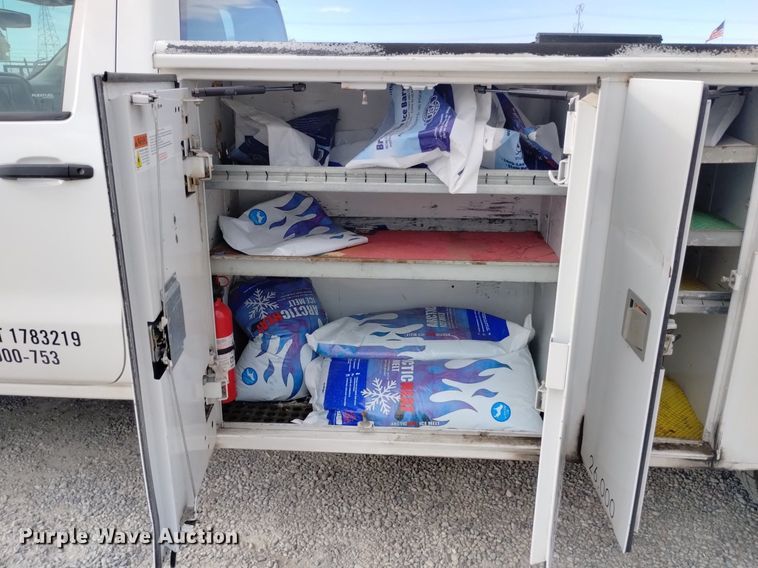 image for item DP3351 2015 Chevrolet Silverado 3500HD utility bed pickup truck