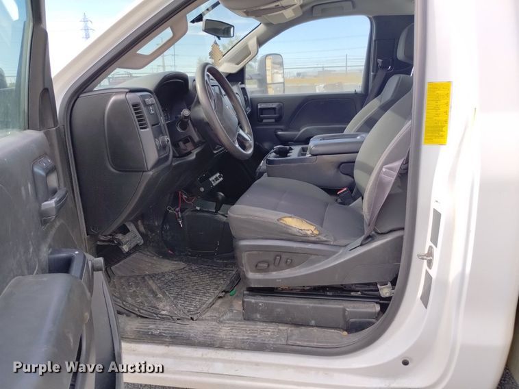 image for item DP3351 2015 Chevrolet Silverado 3500HD utility bed pickup truck