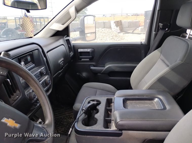 image for item DP3351 2015 Chevrolet Silverado 3500HD utility bed pickup truck