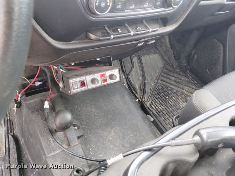 image for item DP3351 2015 Chevrolet Silverado 3500HD utility bed pickup truck