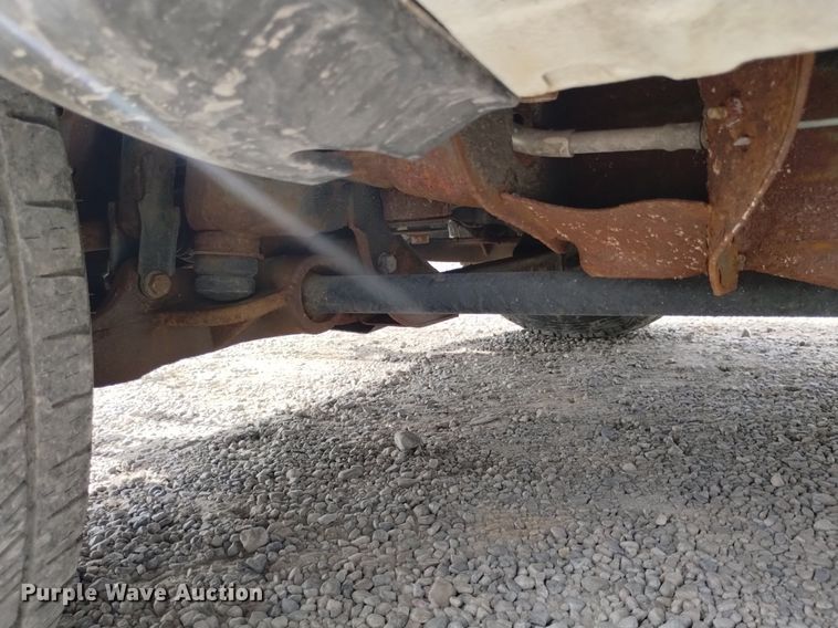 image for item DP3351 2015 Chevrolet Silverado 3500HD utility bed pickup truck