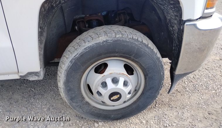 image for item DP3351 2015 Chevrolet Silverado 3500HD utility bed pickup truck