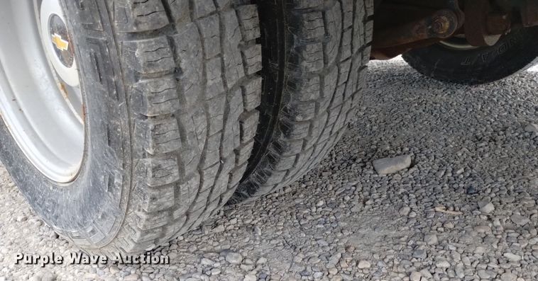 image for item DP3351 2015 Chevrolet Silverado 3500HD utility bed pickup truck