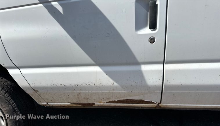 image for item DQ0831 2012 Ford  E150 van