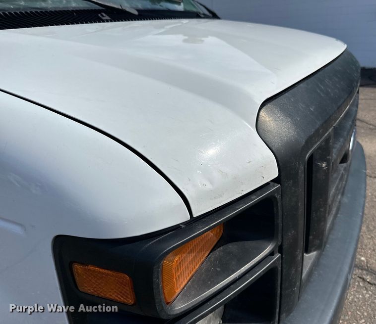 image for item DQ0831 2012 Ford  E150 van