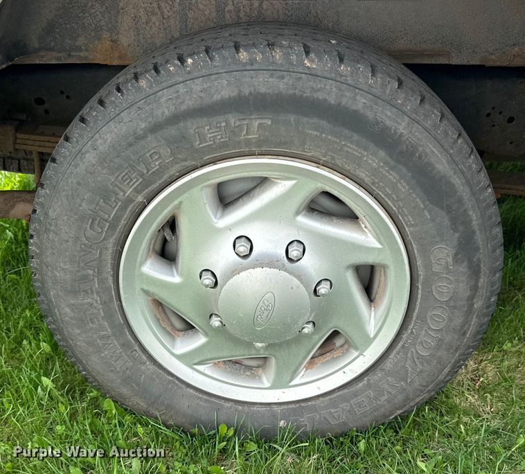 image for item DQ0831 2012 Ford  E150 van