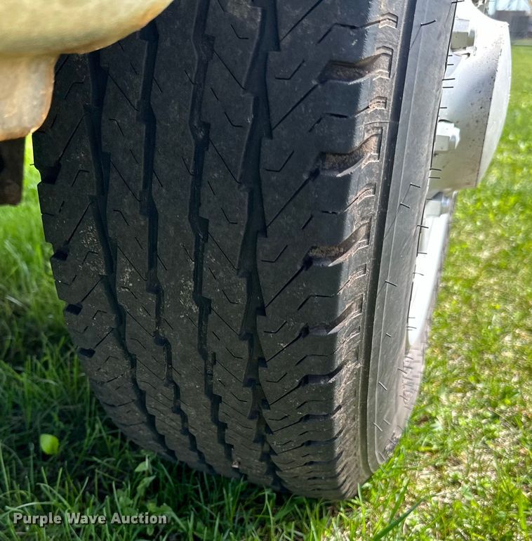 image for item DQ0831 2012 Ford  E150 van