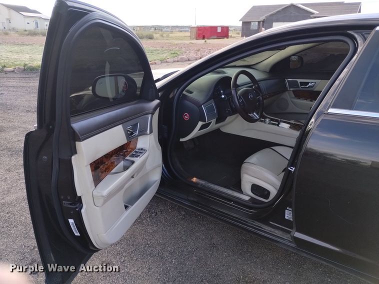 image for item DQ6104 2015 Jaguar  XF 