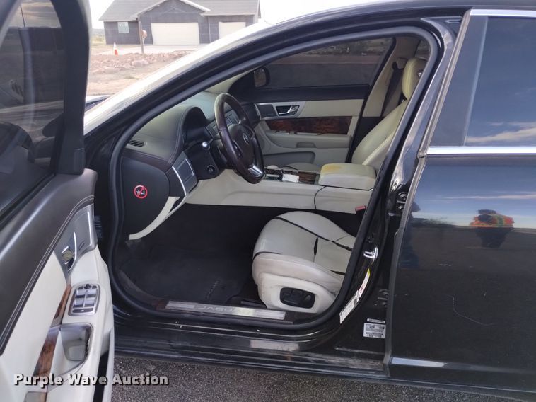 image for item DQ6104 2015 Jaguar  XF 