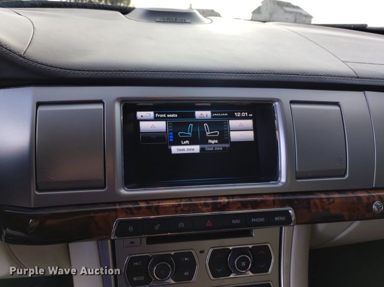 image for item DQ6104 2015 Jaguar  XF 