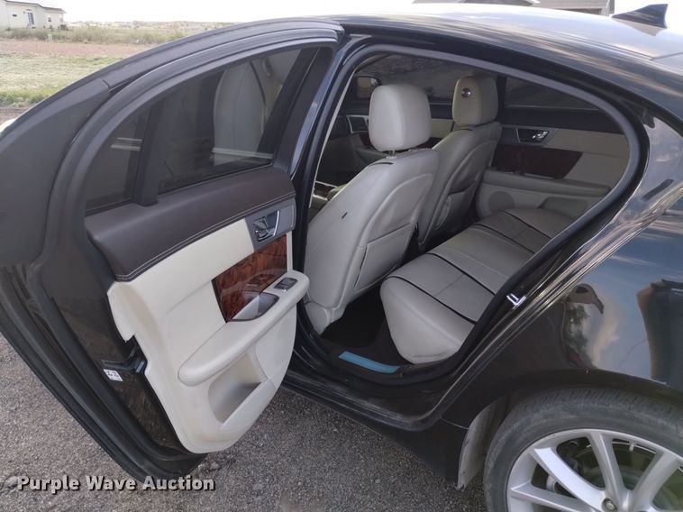 image for item DQ6104 2015 Jaguar  XF 