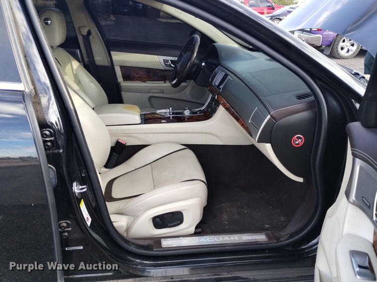 image for item DQ6104 2015 Jaguar  XF 