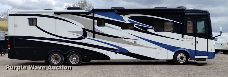 image for item DQ6107 2009 Safari  Cheetah RV