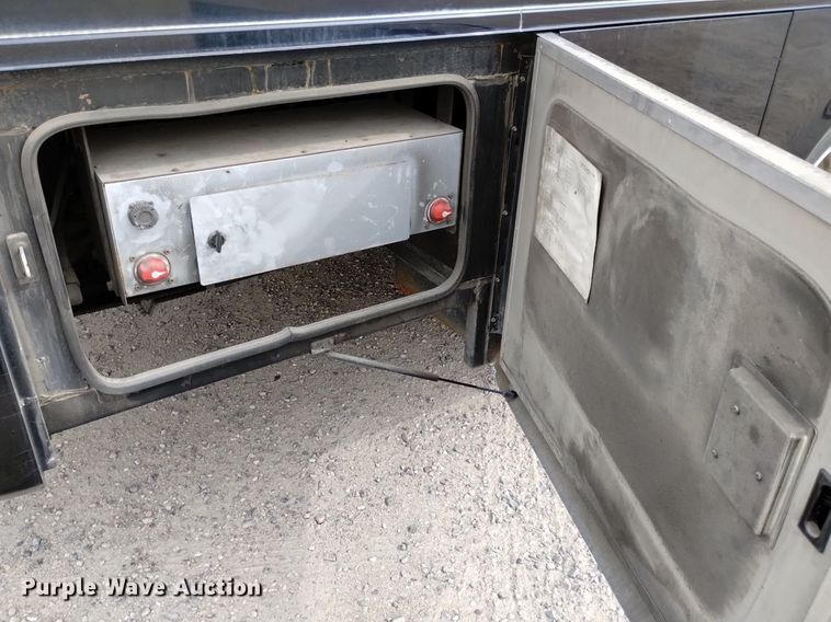 image for item DQ6107 2009 Safari  Cheetah RV