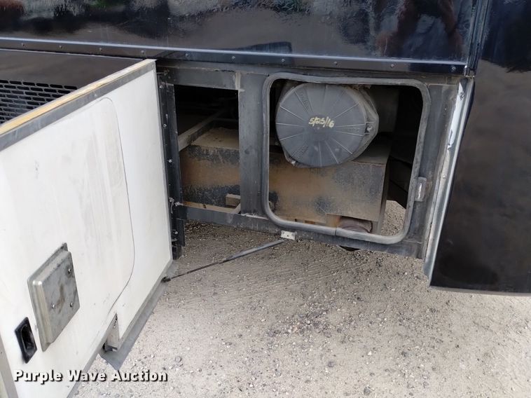 image for item DQ6107 2009 Safari  Cheetah RV