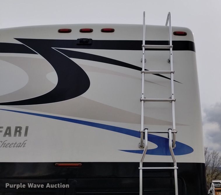 image for item DQ6107 2009 Safari  Cheetah RV