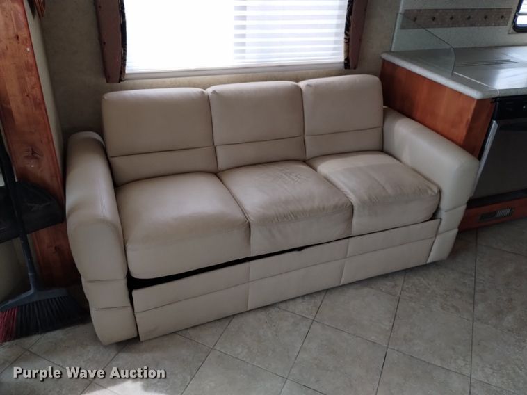 image for item DQ6107 2009 Safari  Cheetah RV