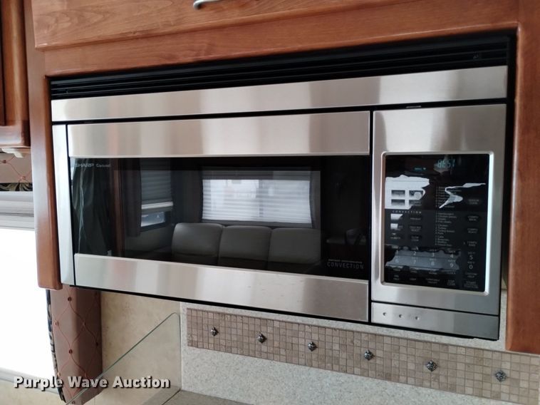 image for item DQ6107 2009 Safari  Cheetah RV