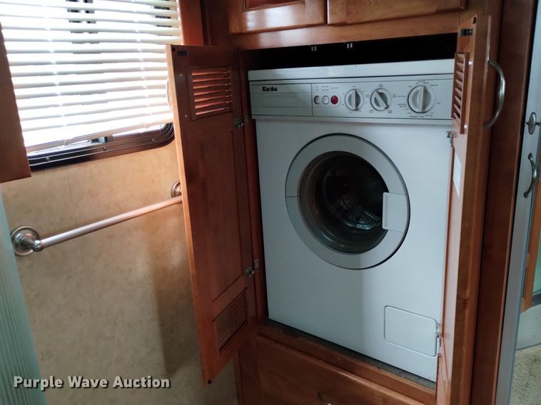 image for item DQ6107 2009 Safari  Cheetah RV