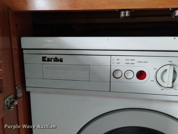 image for item DQ6107 2009 Safari  Cheetah RV