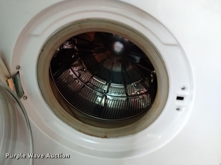 image for item DQ6107 2009 Safari  Cheetah RV